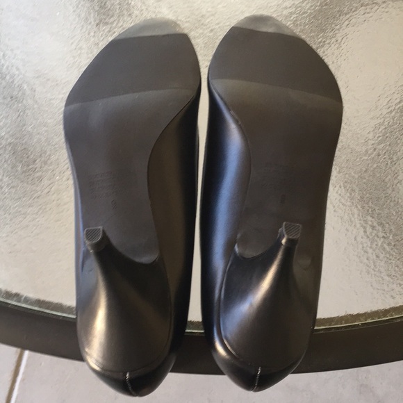 Black Pumps. - Picture 4 of 4